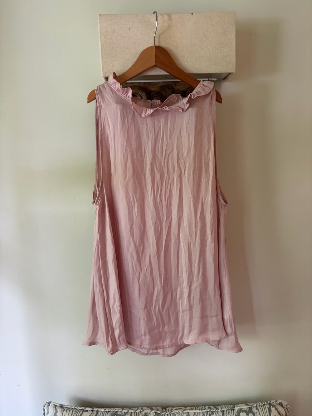 Pants Store Women’s Sleeveless Ruffle-Neck Shell Top - Light Pink